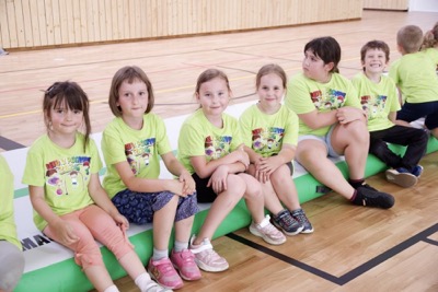 Leto v pohybe 2024: Športový tábor plný radosti a pohybu na Ekonomickej univerzite v Bratislave