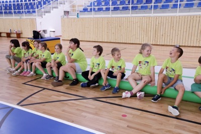 Leto v pohybe 2024: Športový tábor plný radosti a pohybu na Ekonomickej univerzite v Bratislave