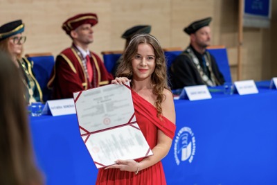 Blahoželanie čerstvým absolventom Ekonomickej univerzity v Bratislave