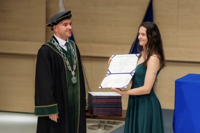 Blahoželanie čerstvým absolventom Ekonomickej univerzity v Bratislave