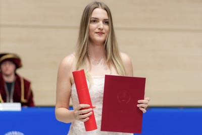 Blahoželanie čerstvým absolventom Ekonomickej univerzity v Bratislave