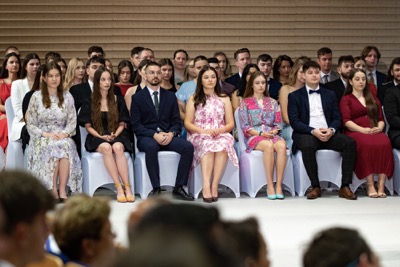 Blahoželanie čerstvým absolventom Ekonomickej univerzity v Bratislave