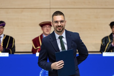 Blahoželanie čerstvým absolventom Ekonomickej univerzity v Bratislave