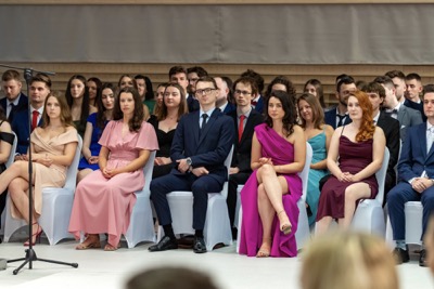 Blahoželanie čerstvým absolventom Ekonomickej univerzity v Bratislave