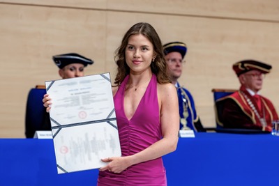 Blahoželanie čerstvým absolventom Ekonomickej univerzity v Bratislave