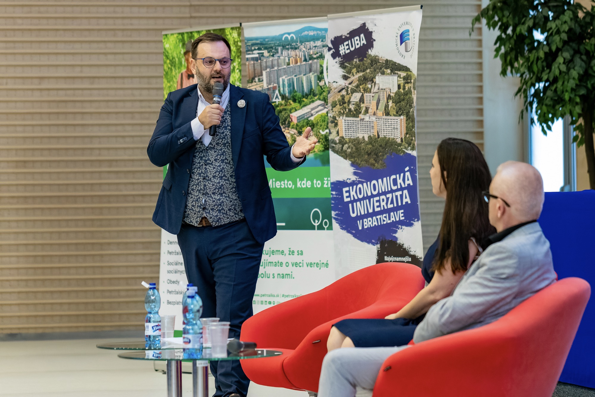 Univerzita tretieho veku EUBA ukončila akademický rok 2024/2025