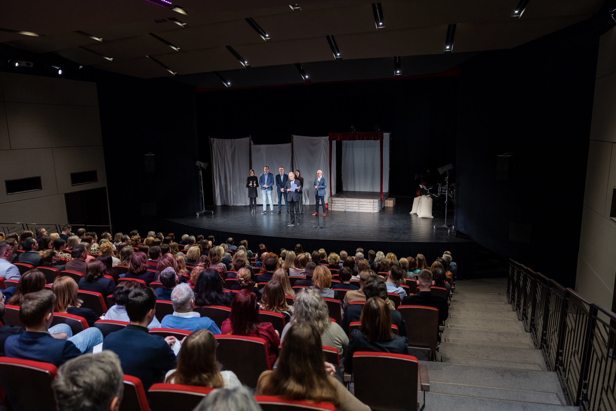 Ekonomická univerzita v Bratislave pokrstila novú publikáciu: 85-ročný príbeh EUBA