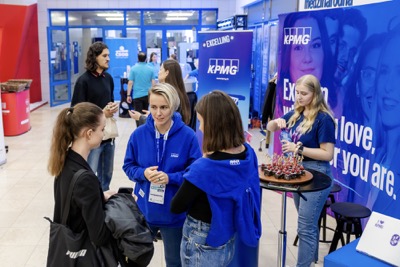 Kariérna cesta 2025: Desiatky prestížnych zamestnávateľov priniesli študentom jedinečné kariérne príležitosti