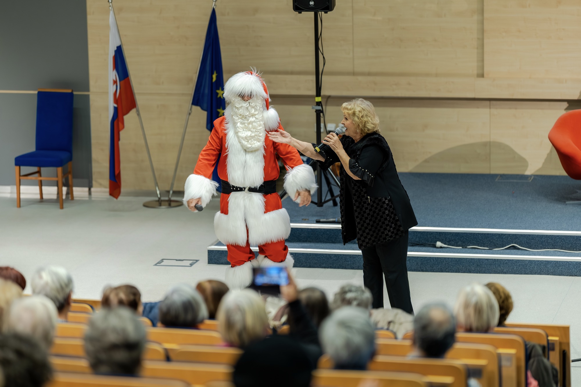 Univerzita tretieho veku EUBA pred Vianocami