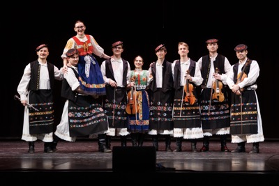 EUBA oslávila 85 rokov tradície folklórom: FS Ekonóm vystúpil v Dome kultúry Zrkadlový háj