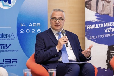 Modelová konferencia 2026 na EUBA: študenti simulovali rokovania OSN o vodnej kríze