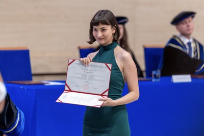 Nová kapitola sa začína. EUBA blahoželá svojim absolventkám a absolventom