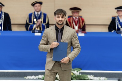 Nová kapitola sa začína. EUBA blahoželá svojim absolventkám a absolventom