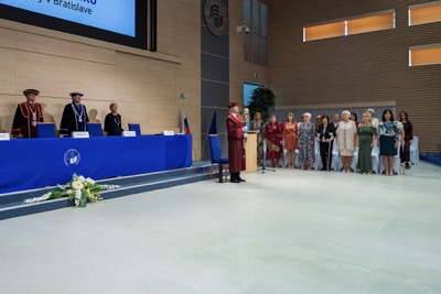Prvé promócie a ukončenie akademického roka 2025/2026 mala Univerzita tretieho veku