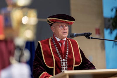 Prvé promócie a ukončenie akademického roka 2025/2026 mala Univerzita tretieho veku