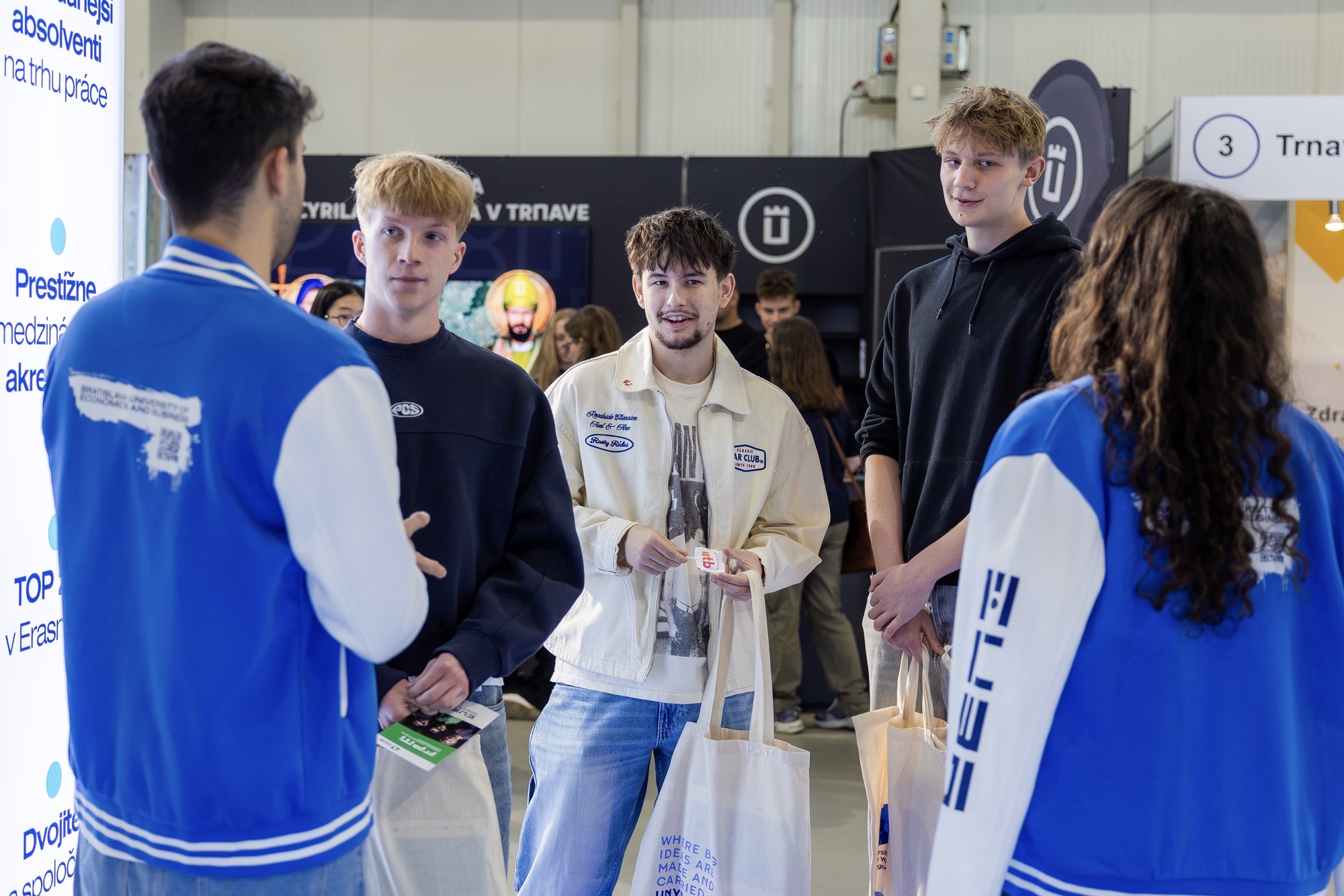 Hovoríme jazykom mladých: EUBA predstavila na Gaudeamuse modernú expozíciu