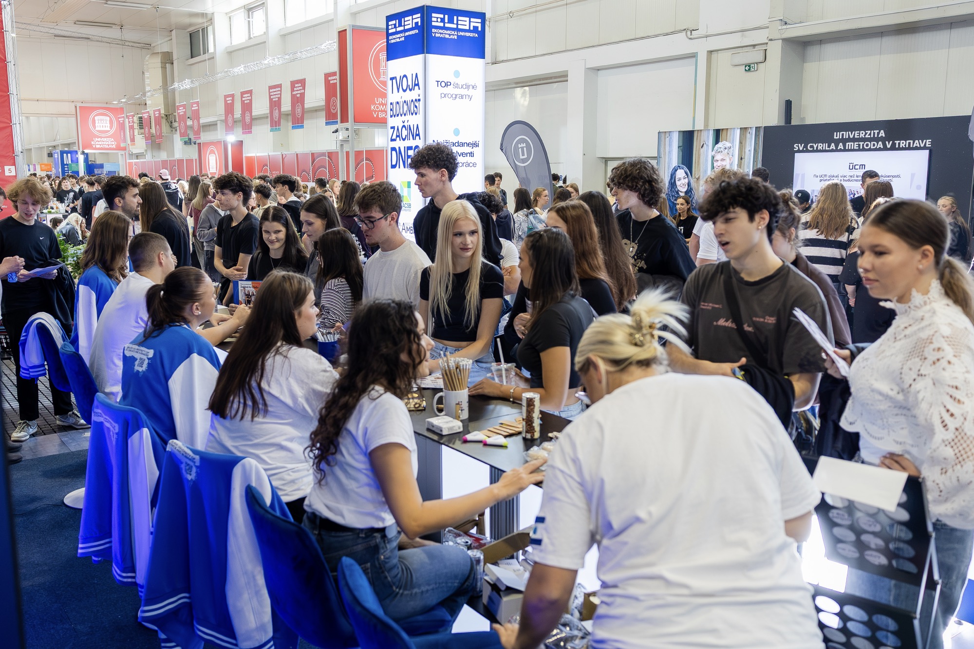 Hovoríme jazykom mladých: EUBA predstavila na Gaudeamuse modernú expozíciu