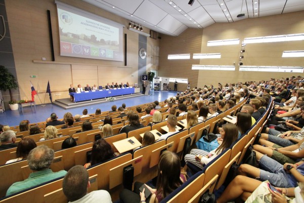 VIDEO+FOTO: Slávnostné otvorenie akademického roka 2018/2019 na EU v Bratislave
