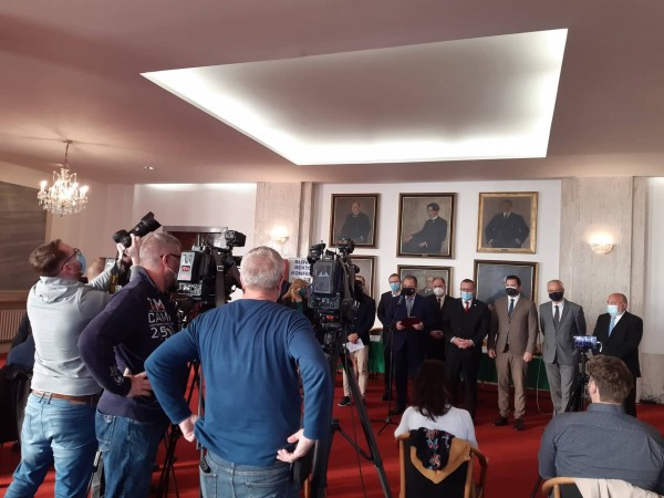 Predstavitelia vysokoškolských reprezentácií jednomyseľne odmietli predloženú novelu zákona o vysokých školách