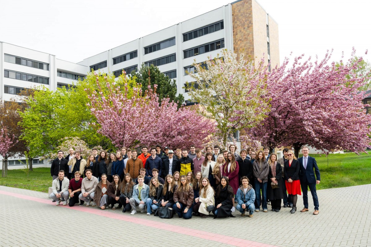 Projekt Central Europe Connect už po pätnásty raz prepája študentov ekonomických univerzít z Bratislavy, Viedne a Varšavy