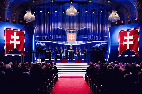 Prezident SR udelil štátne vyznamenanie predsedovi Správnej rady EUBA Ivanovi Šramkovi