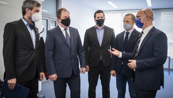 Prezident SRK s ďalšími predstaviteľmi orgánov reprezentácií VŠ rokovali s ministrom školstva o  postupe pri  rekonštrukcii novely vysokoškolského zákona