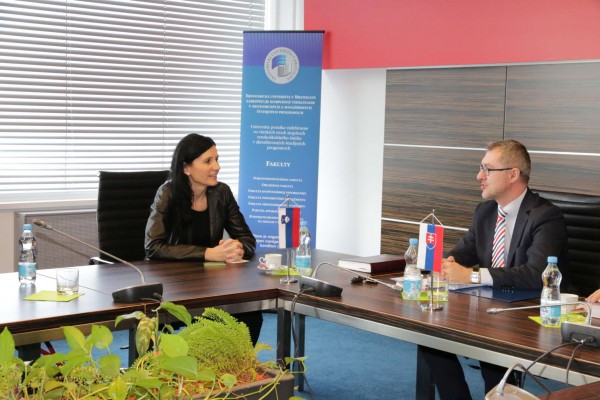 Prvá návšteva slovinského diplomata na EUBA