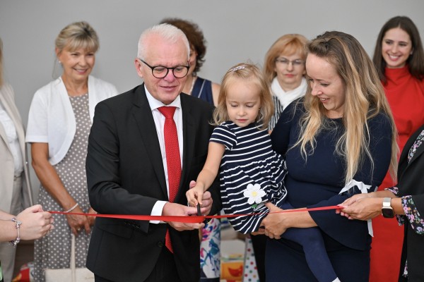 EUBA Nursery School, Ecovčielka, Opens