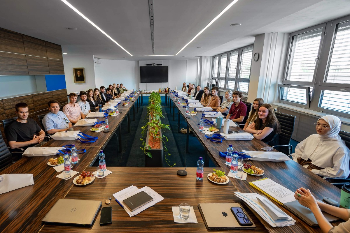 Úspešný 12. ročník International Business Consulting Program na EUBA